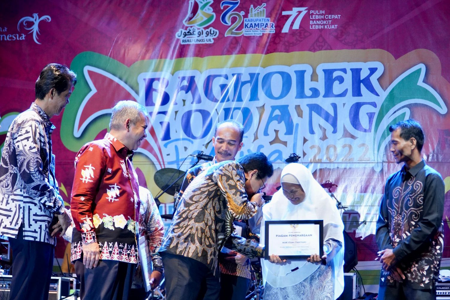 Tutup Bagholek Godang Festival Kampar Tahun 2022. Menteri Desa PDTT RI  Halim Iskandar Puji Kampar Negeri Beradat Dan Agamis